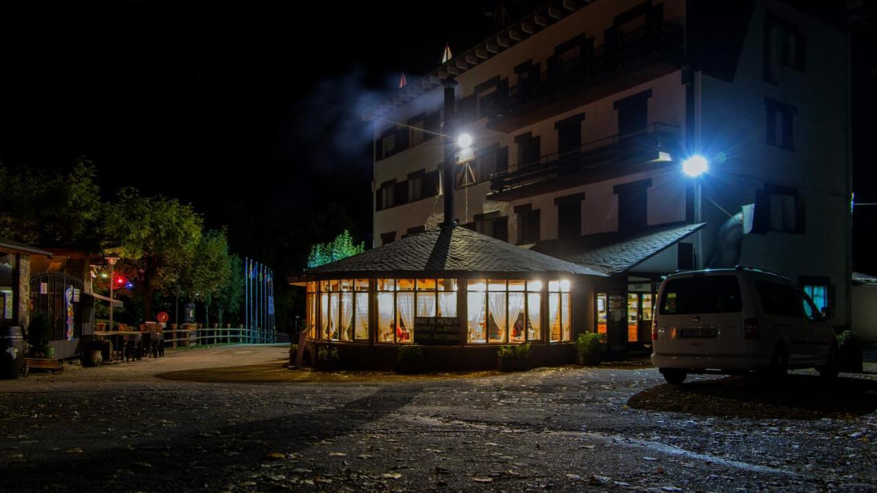 Hostal Les Fonts Castellar De N'Hug Exterior foto