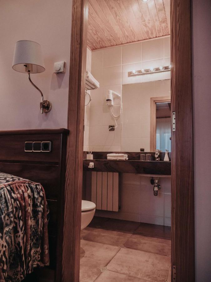 Hostal Les Fonts Castellar De N'Hug Exterior foto